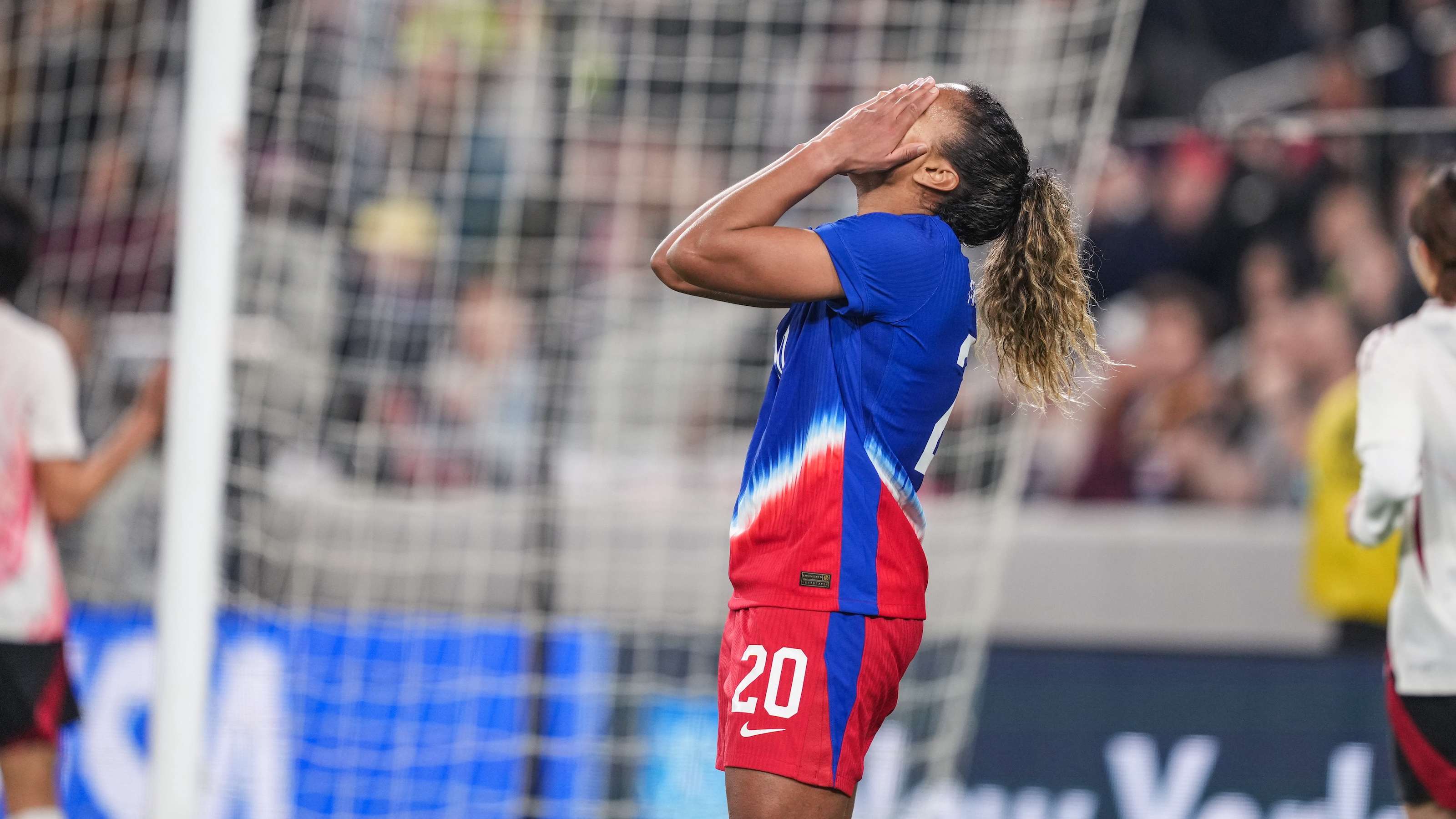 他在俱乐部 他在俱乐部