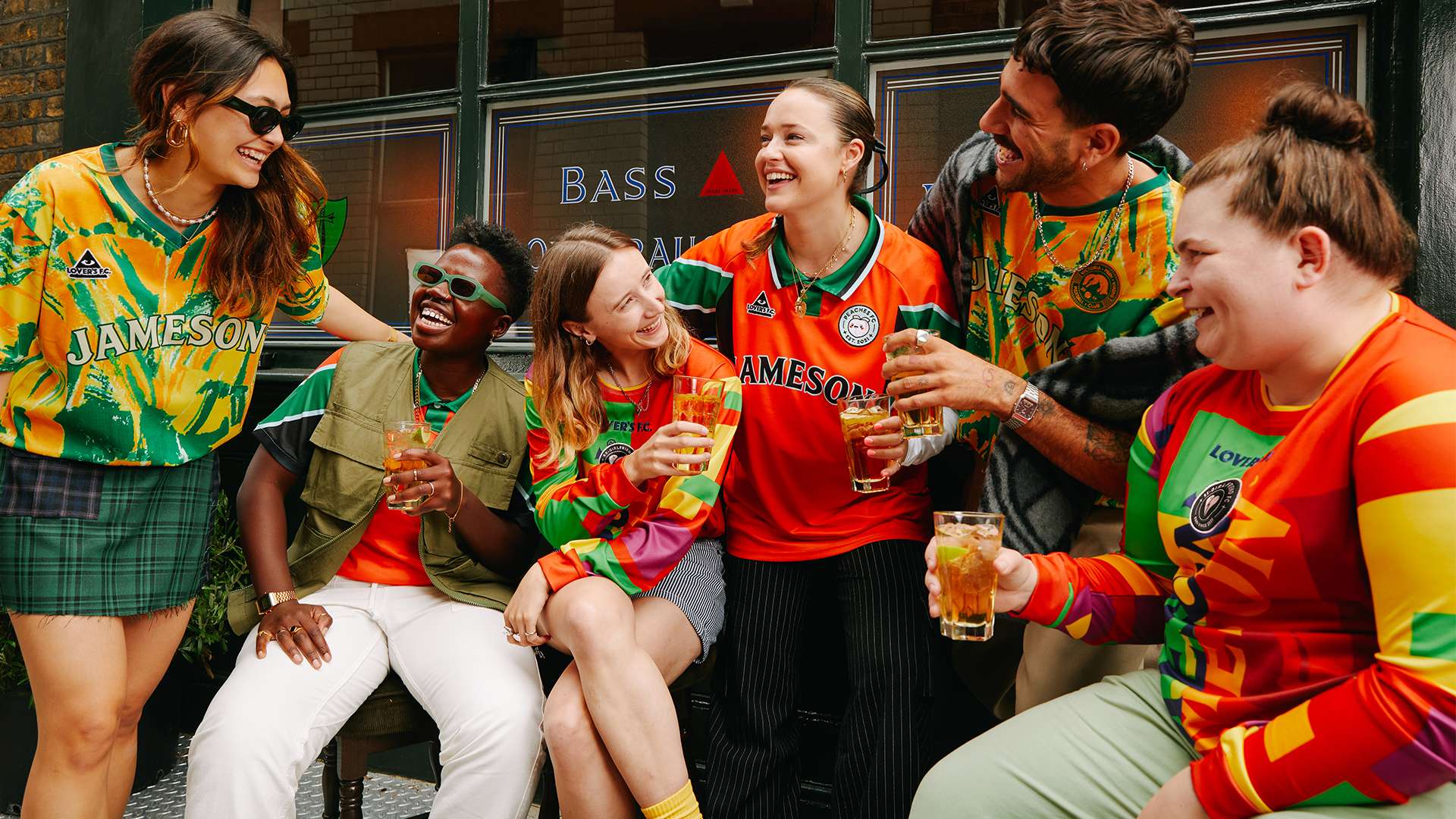 解约背后 解约背后