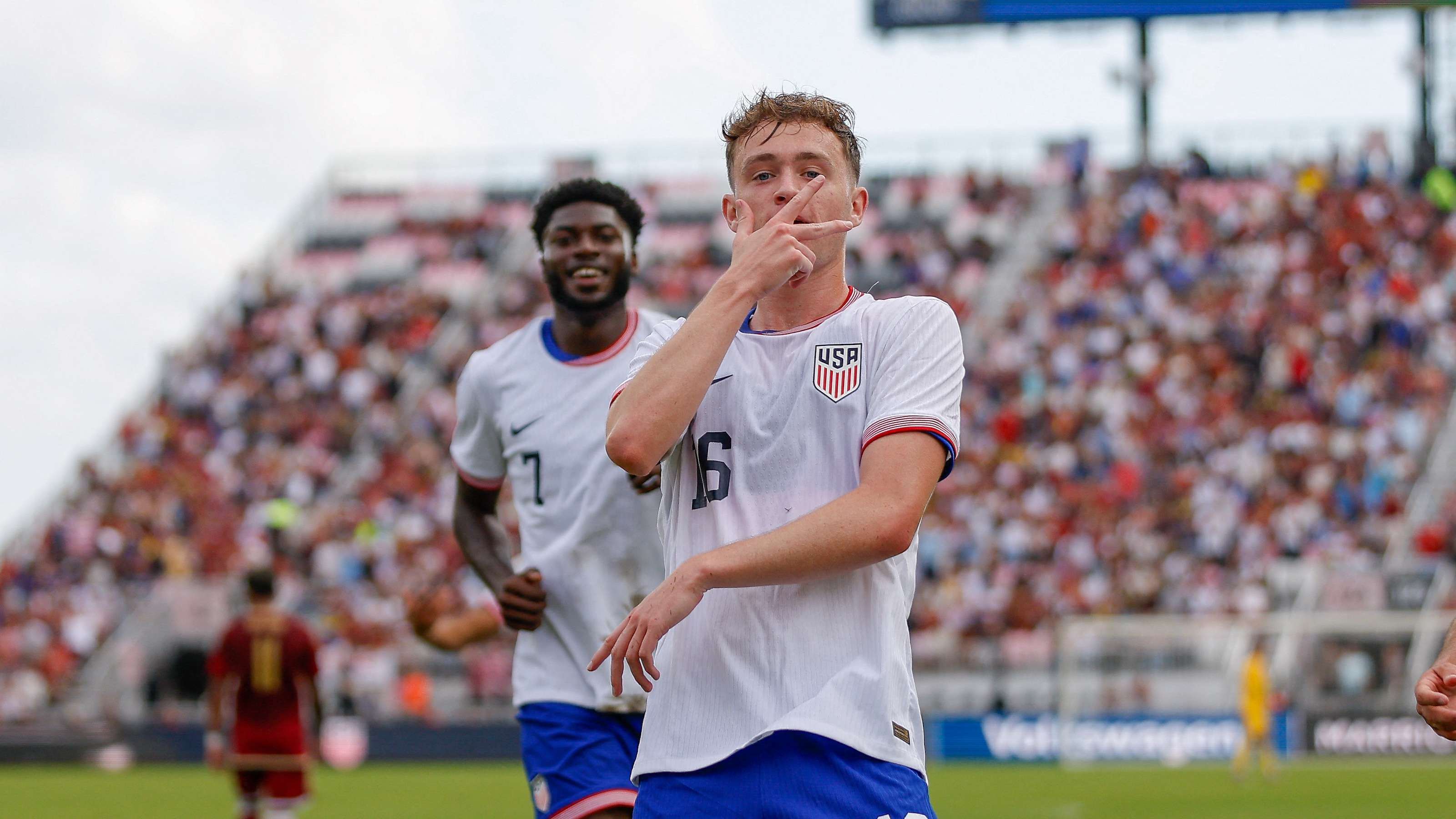 国际赛事中 国际赛事中